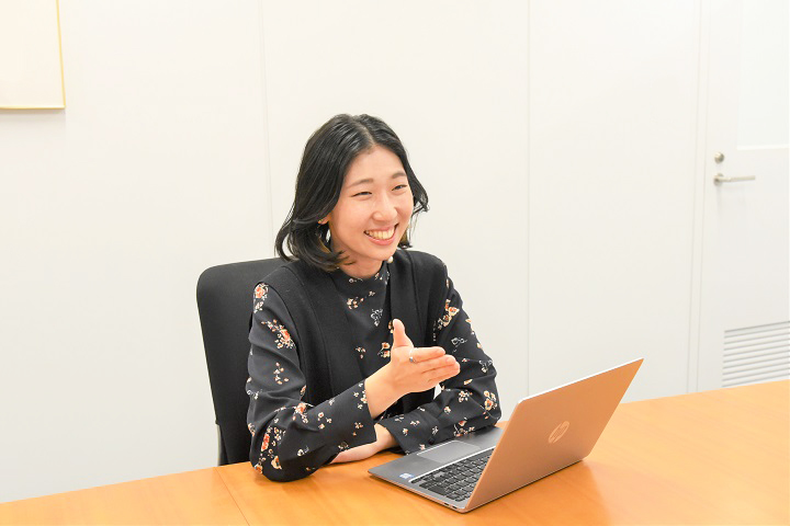 プロモーション事業部　西日本営業推進局　齊藤美結