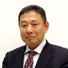 岩本文成氏