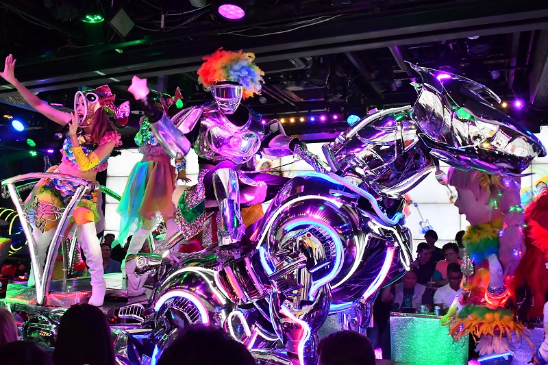 robotrestaurant1.JPG