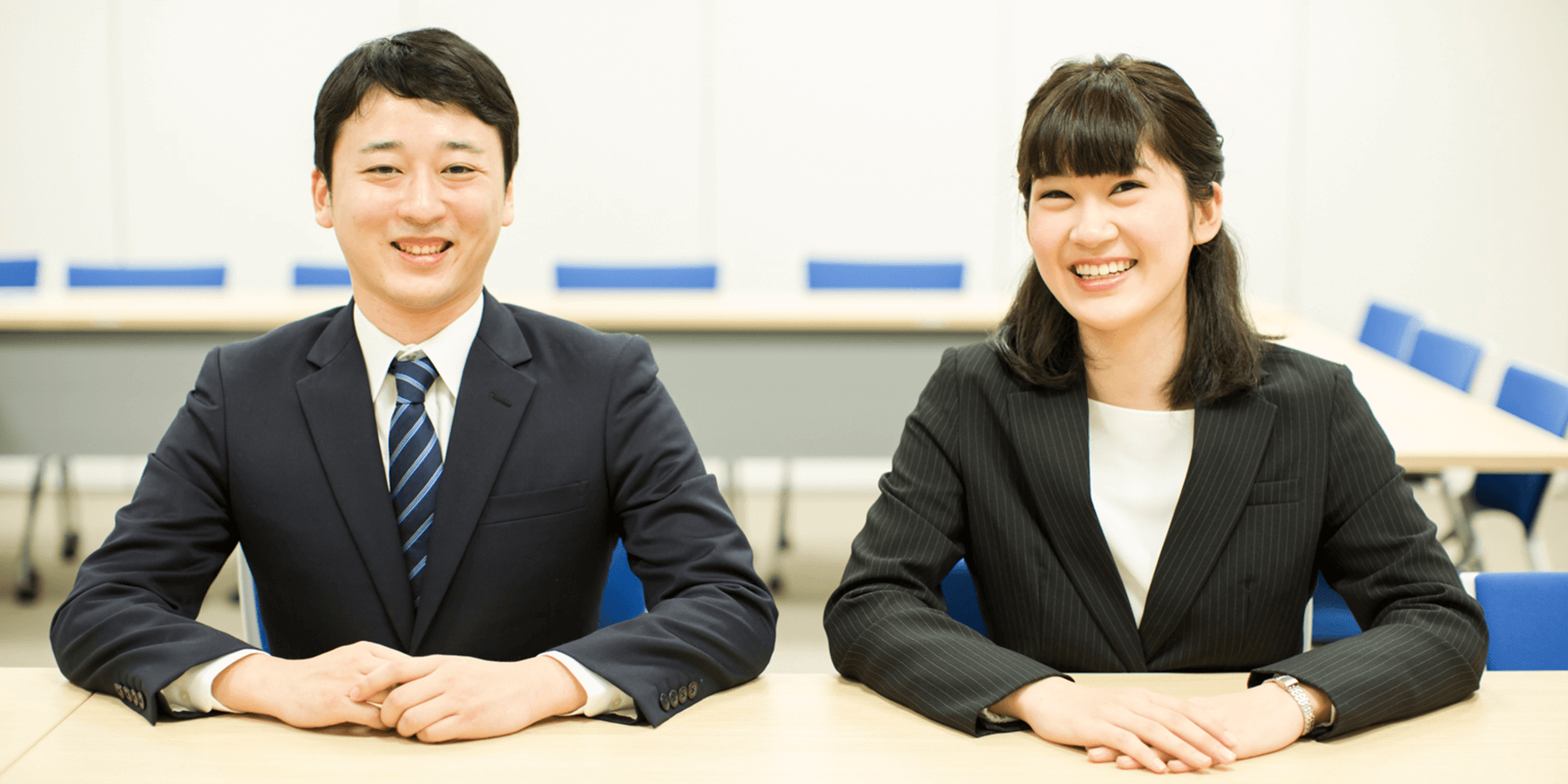 インタビューを受けている二人2
